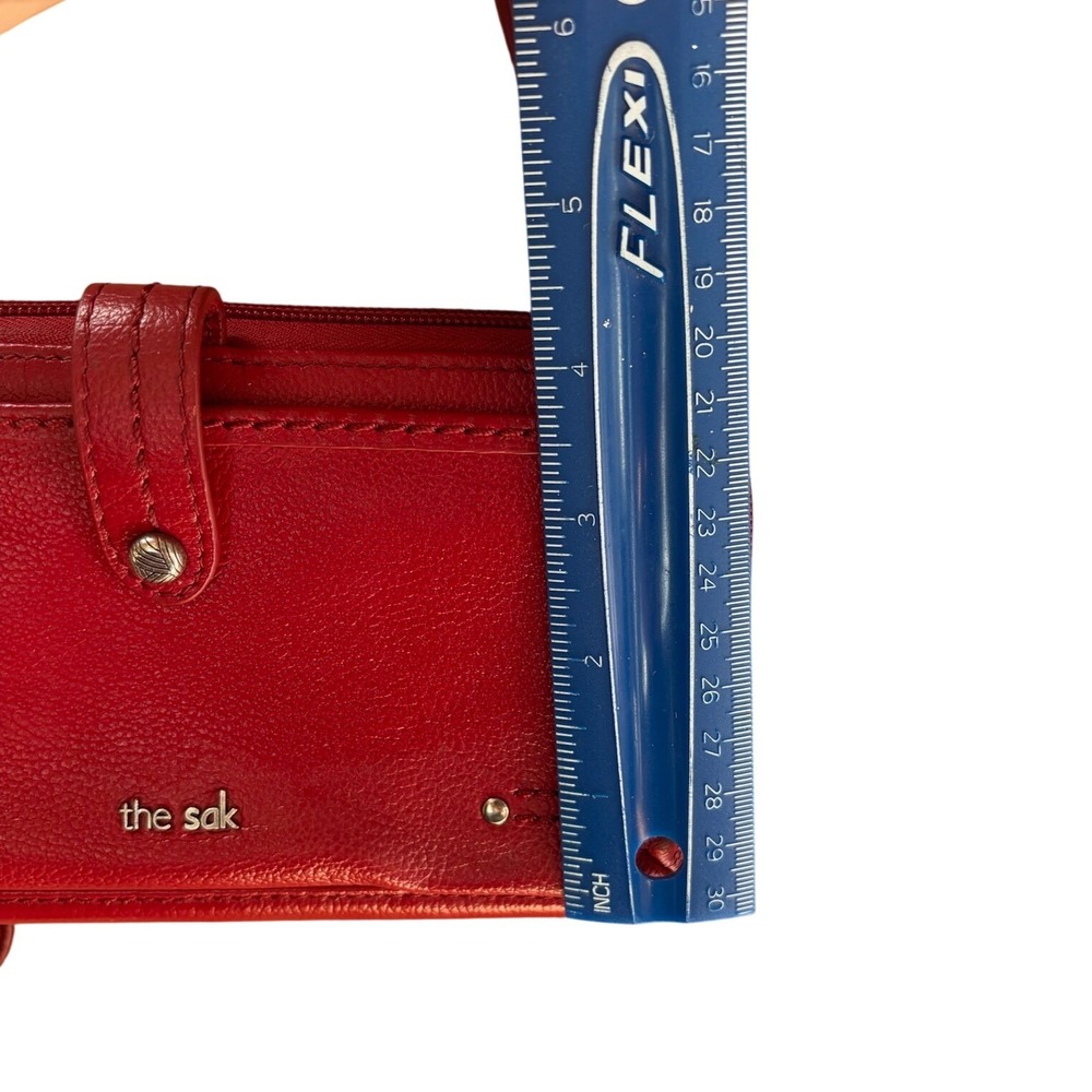 The Sak Iris Smartphone Clutch Wristlet Red Leather Classic Crossbody Purse - Picture 6 of 7